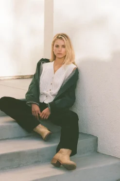 Rhythm Fashion Tops*Desi Cable Knit Vest Natural