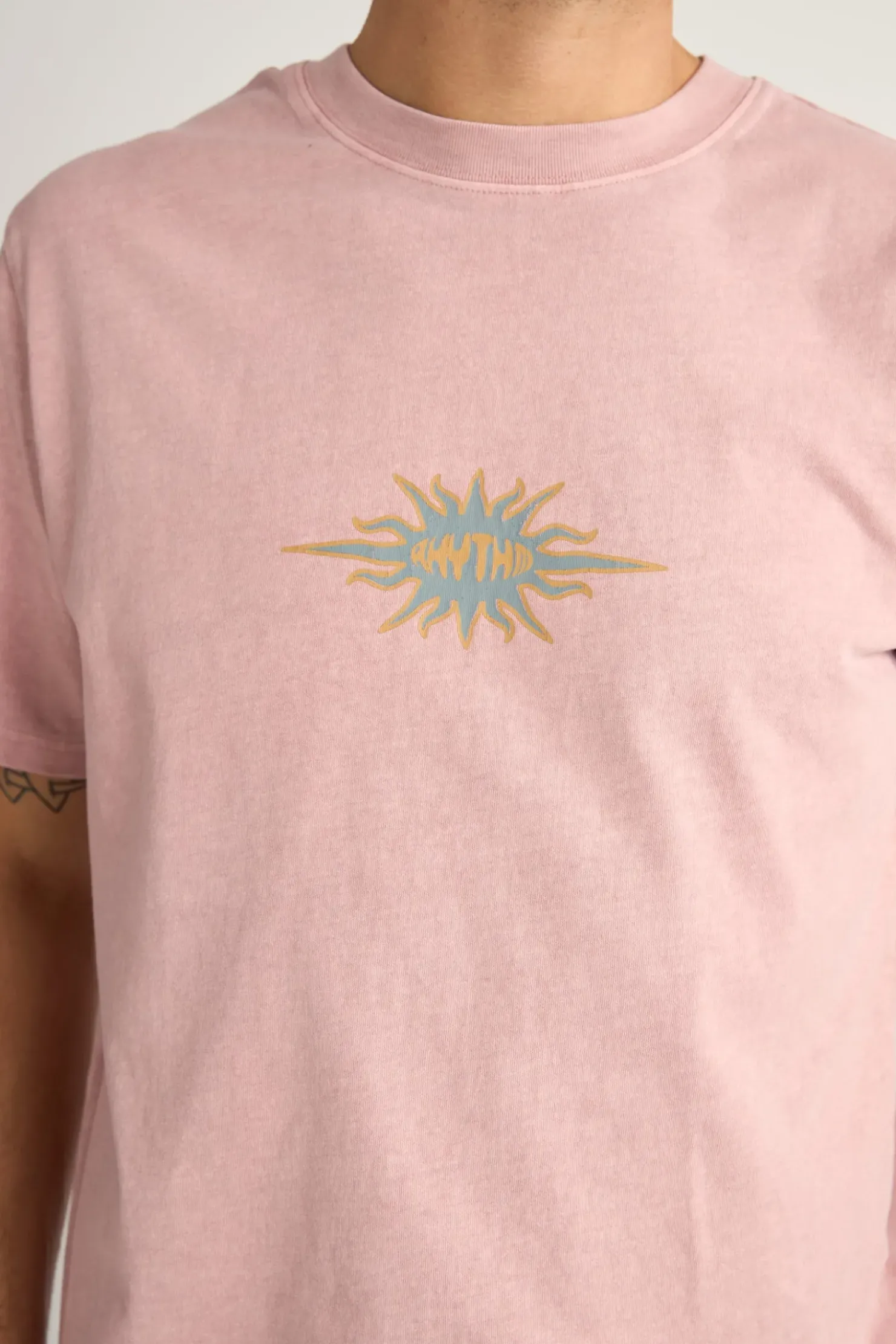 Rhythm T-shirts*Flame Printed Vintage Ss T Shirt Mauve