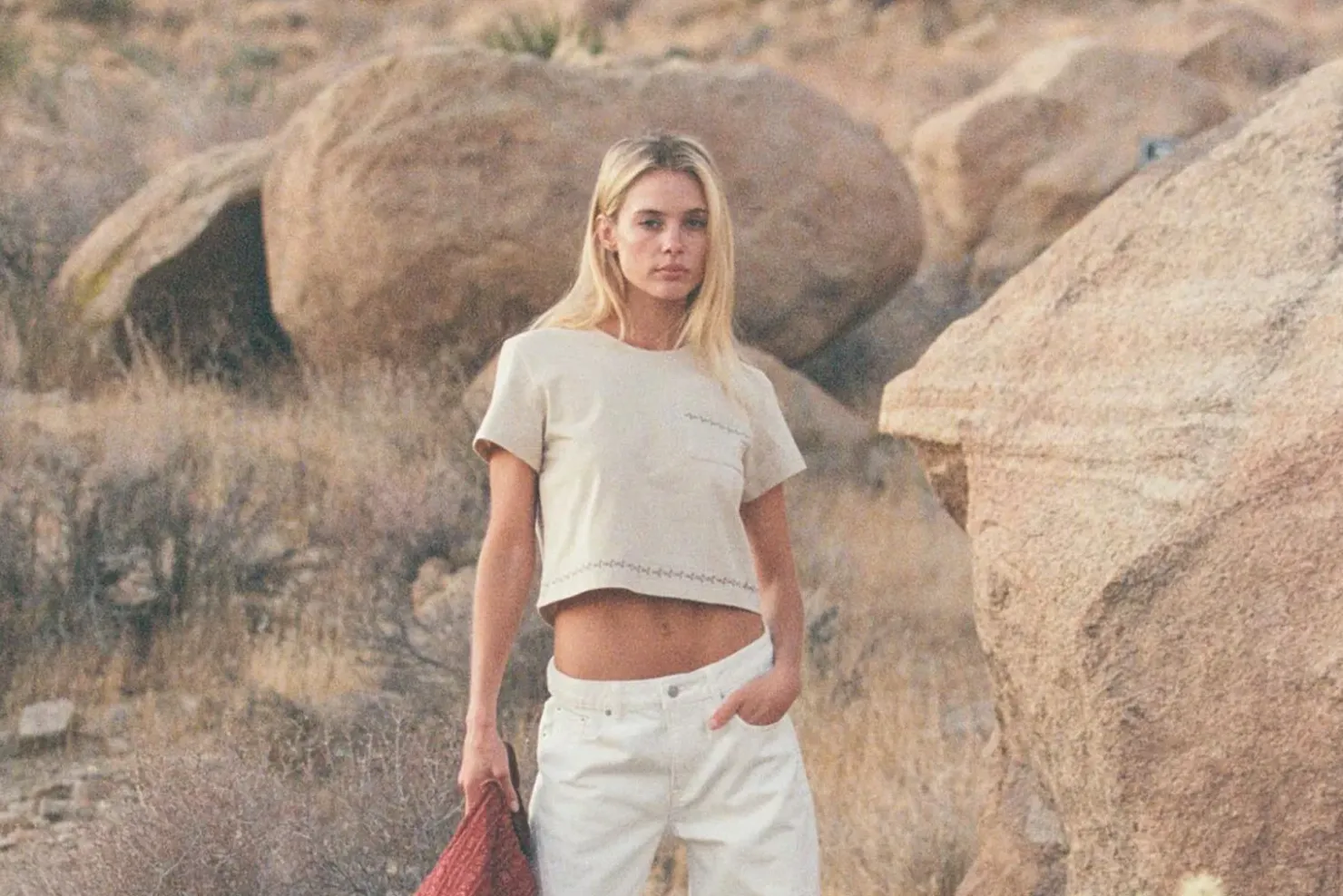 Rhythm T-shirts*Vintage Floral Crop Tee Natural